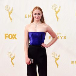 Sophie Turner en los Emmy 2015