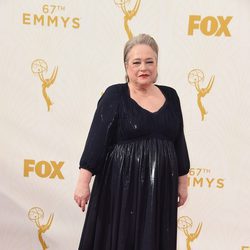 Kathy Bates en los Emmy 2015