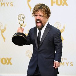 Peter Dinklage entusiasmado por su premio Emmy 2015