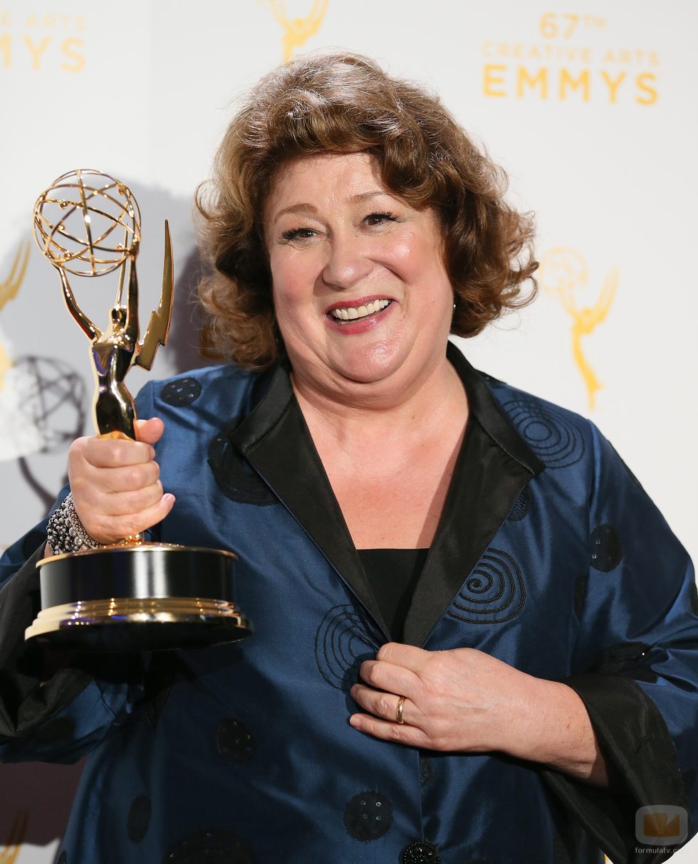 Margo Martindale, muy feliz de recibir un Emmy 2015
