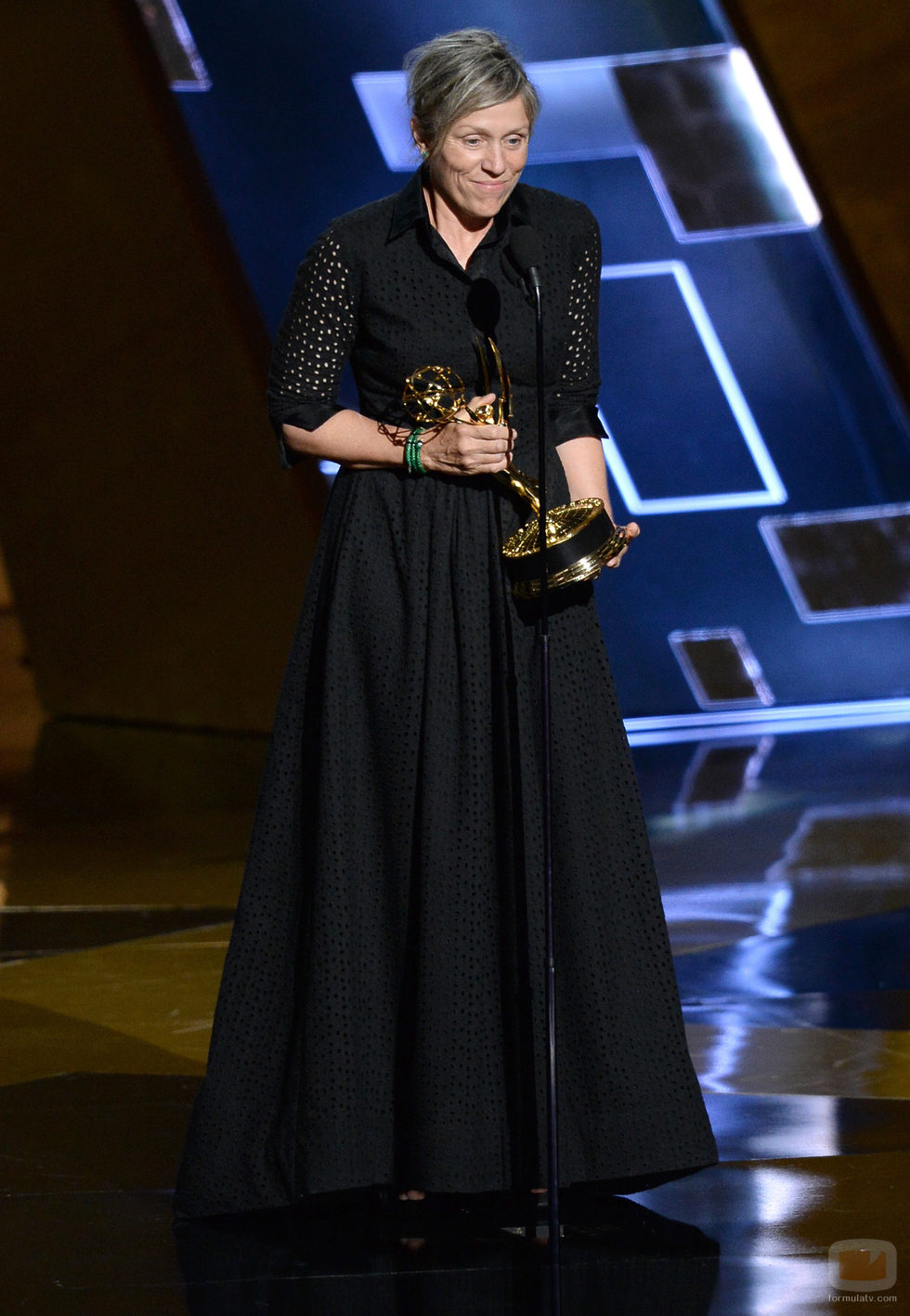Frances McDornam muy sorprendida consiguiendo su Emmy 2015