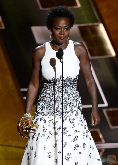 Viola Davis recogió su premio por 'HTGAWM' en los Emmy 2015