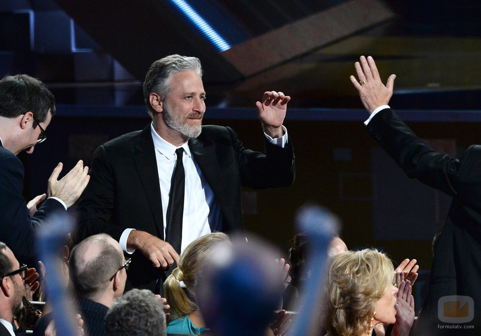 Jon Stewart se despide, por el momento, de todos en los Emmy 2015