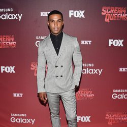 Lucien Laviscount sedujo en el preestreno de 'Scream Queens'