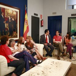 Reunión de vecinos en el hall de 'La que se avecina'