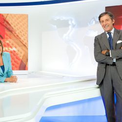 Ana Blanco y Jesús Álvarez en 'Telediario 2'