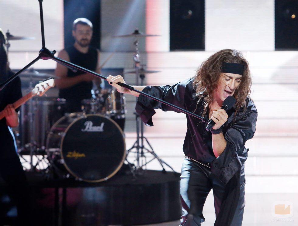 Pablo Puyol canta "Entre dos tierras" en 'Tu cara me suena'