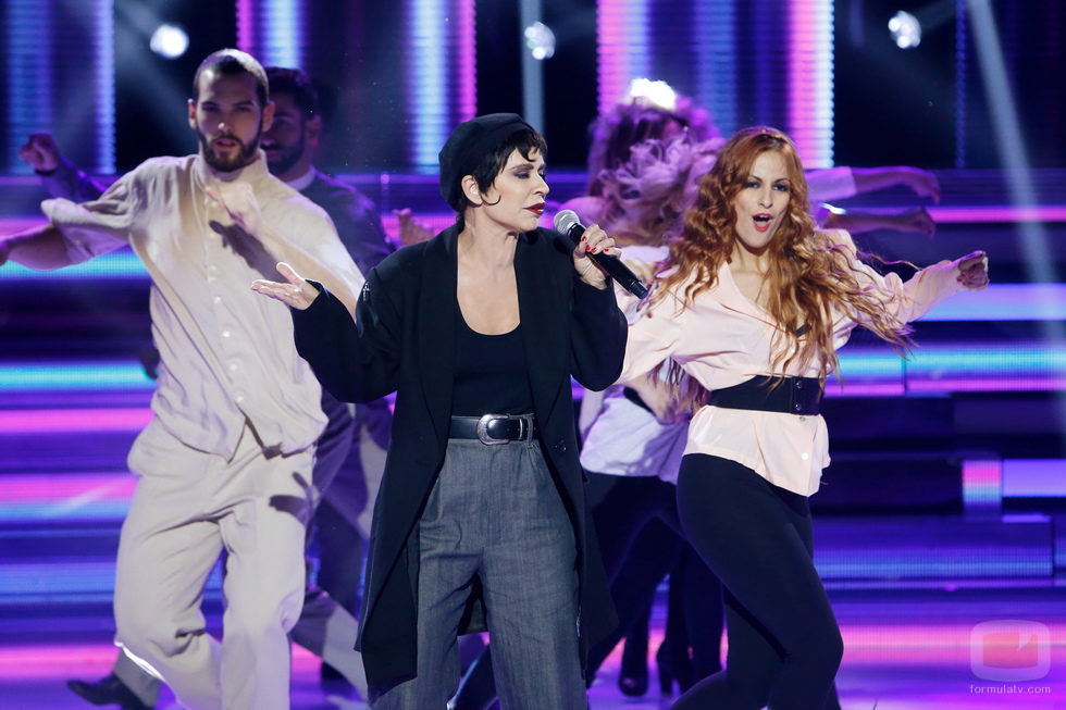 Vicky Larraz canta "All around the world" en 'Tu cara me suena'