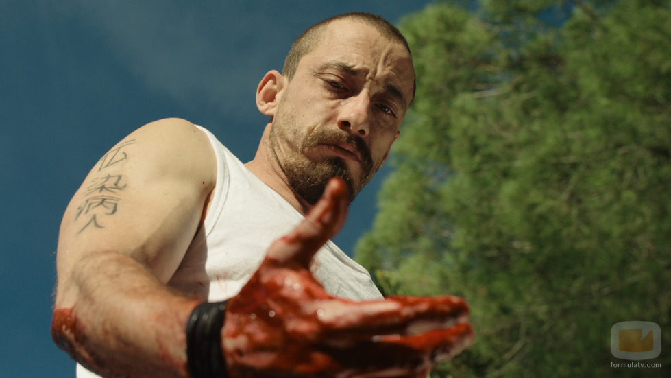 El rastro de sangre en las manos de Crespo en 'Rabia'