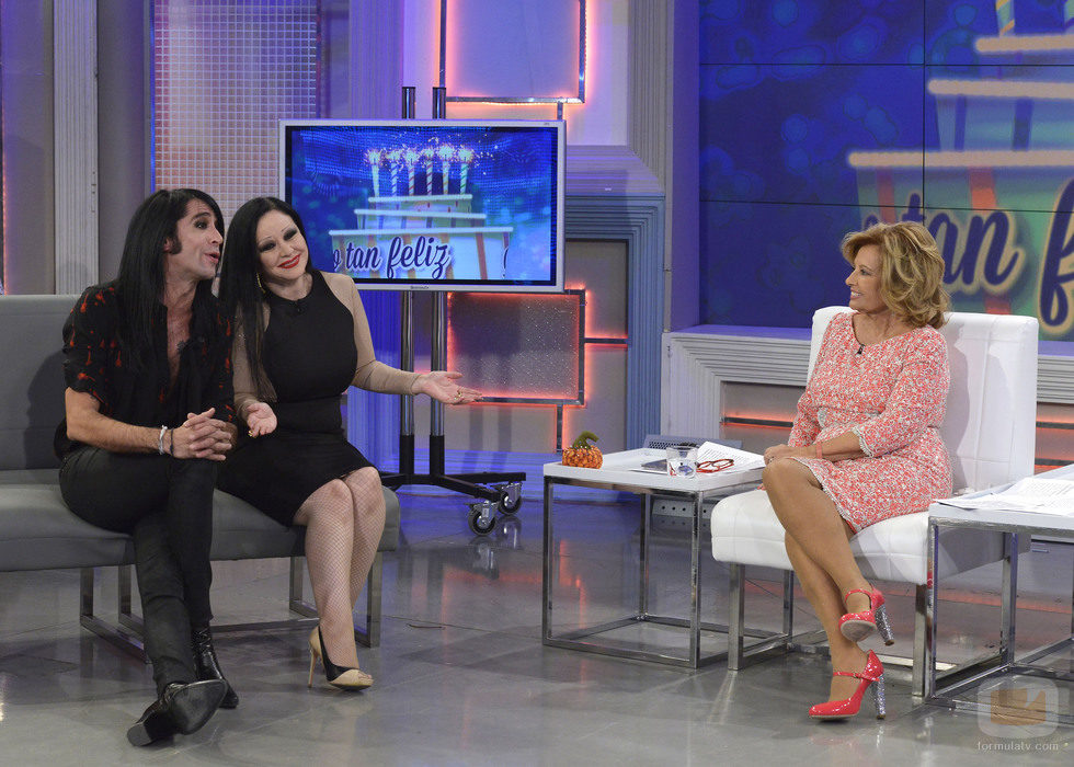 Alaska y Mario junto con María Teresa Campos en '¡Qué tiempo tan feliz!'