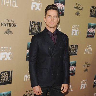 Matt Bomer posa en la premiere de 'AHS: Hotel'