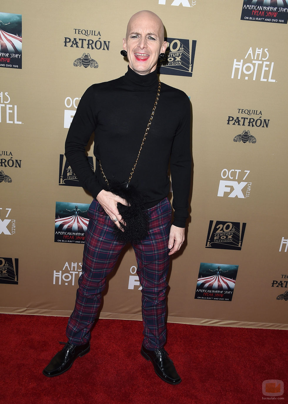 Denis O'Hare, el más desenfadado en la premiere de 'AHS: Hotel'