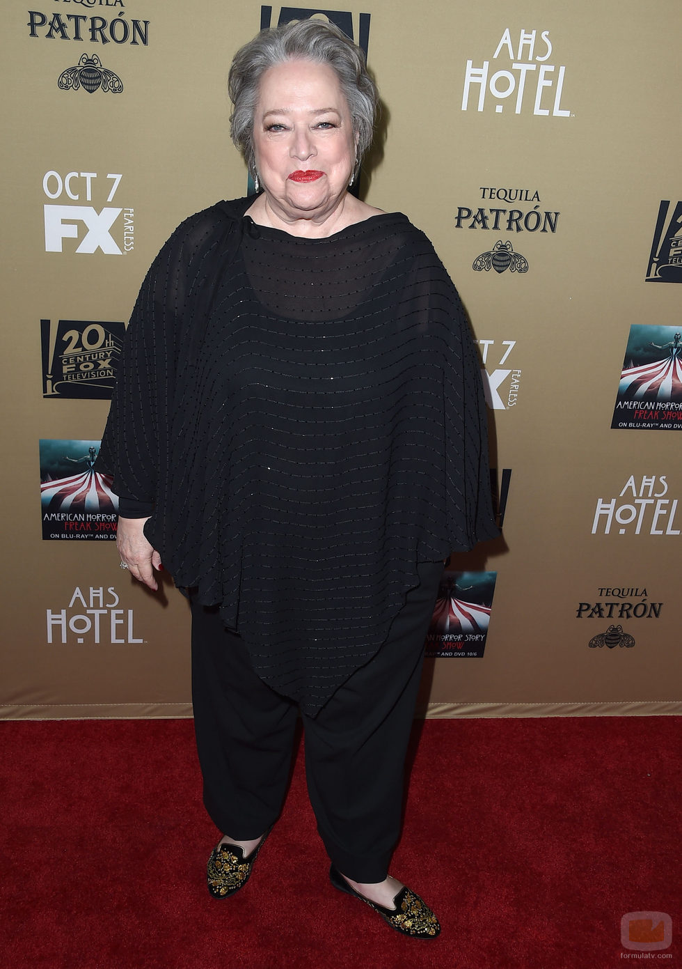 Kathy Bates posó ante las cámaras en la premiere de 'AHS: Hotel'