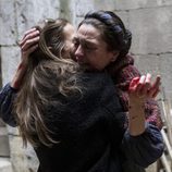 Pepa Aniorte, muy emocionada, se despide de Miryam Gallego en 'Águila Roja'