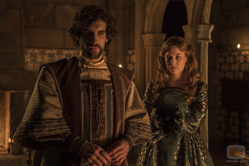 Carlos III de Portugal con su hermana Isabel en 'Carlos, Rey emperador'