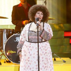 Vicky Larraz imita a Mocedades en la quinta gala de 'Tu cara me suena'