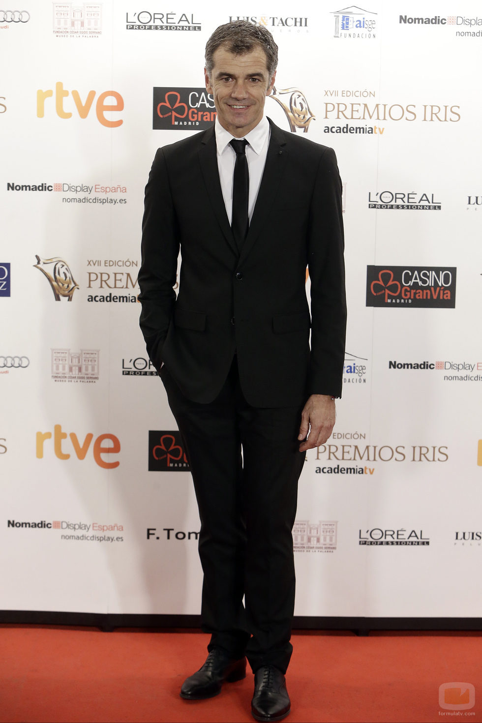 Toni Cantó posó para los fotografos en los Premios Iris 2015