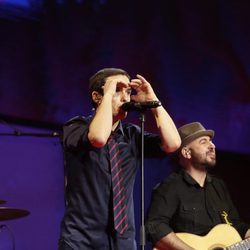 Jorge Ruiz en la actuación de 'Cadena 100 a por ellas'