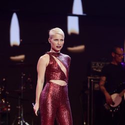 Soraya en el escenario de la gala de 'Cadena 100 por ellas'