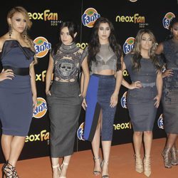 Las Fifth Harmony en la alfombra naranja de los Neox Fan Awards 2015