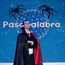 Christian Gálvez disfrazado de conde Drácula en el especial de Halloween de 'Pasapalabra'