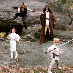 Neil Patrick Harris y su familia disfrazados de 'Star Wars'