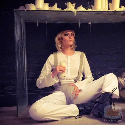 Adriana Abenia y su disfraz de Halloween 2015