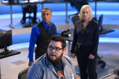 Daniel Krumitz, Avery Ryan y Brody Nelson en 'CSI: Cyber'