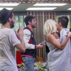 Pablo López visita la casa de 'Gran Hermano 16'