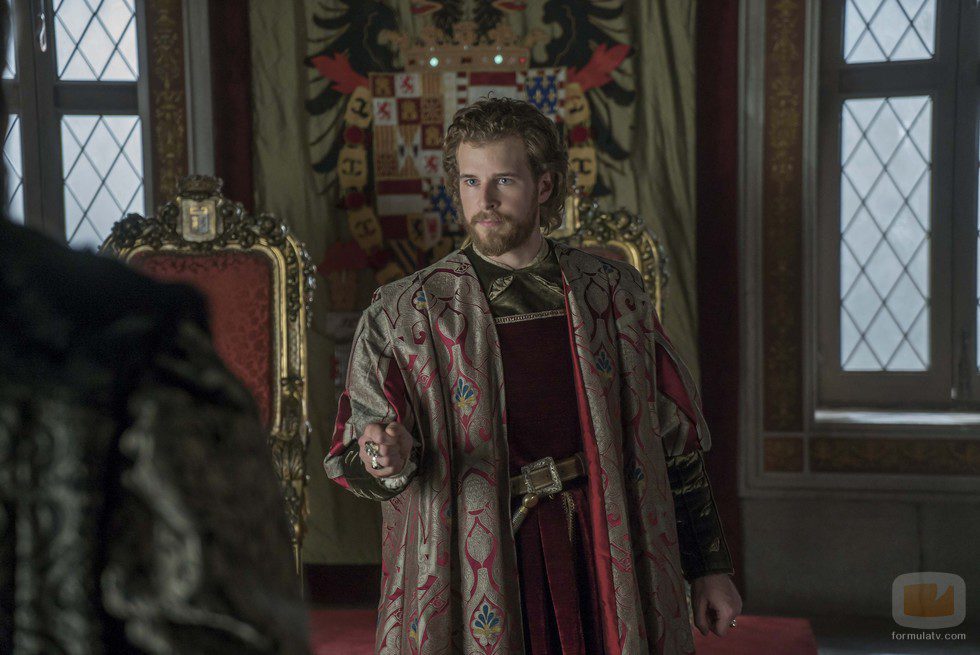Carlos de Austria muy serio en 'Carlos, Rey Emperador'