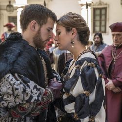 Carlos de Austria e Isabel de Portugal se besan en 'Carlos, Rey Emperador'