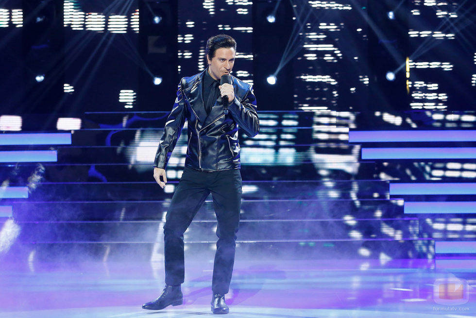 Adrian Rodriguez es Chayanne en 'Tu cara me suena'