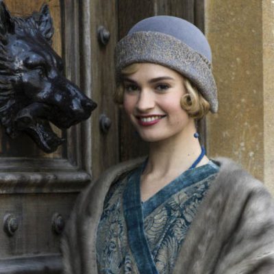 Lady Rose MacClare en el último capítulo de 'Downton Abbey'