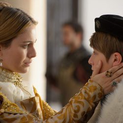 Isabel de Portugal con su hijo en el capítulo especial de 'Carlos, Rey Emperador'