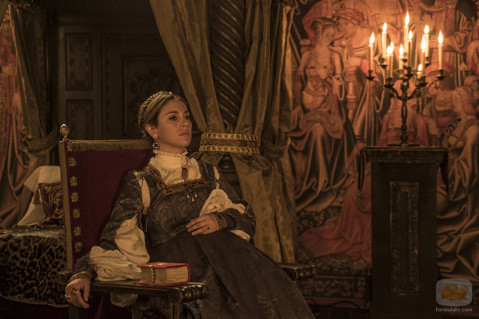 Isabel de Portugal descansa y piensa el riesgo que corre al tener un nuevo hijo en el capítulo especial de 'Carlos, Rey Emperador'