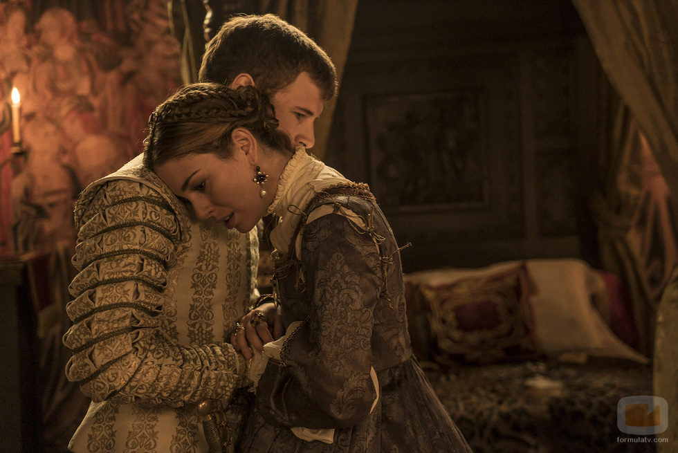 Isabel de Portugal abraza a Carlos V en el capítulo especial de 'Carlos, Rey Emperador'