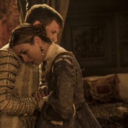 Isabel de Portugal abraza a Carlos V en el capítulo especial de 'Carlos, Rey Emperador'