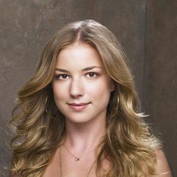 La actriz Emily VanCamp interpretará a Rebecca Harper en 'Cinco hermanos'
