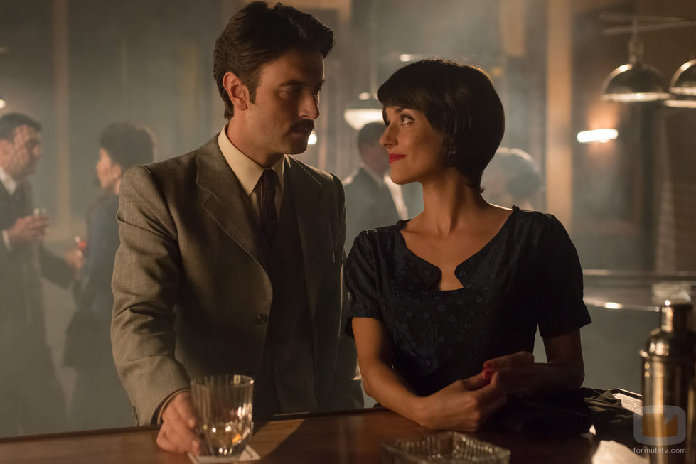 Michelle seduce a Mateo Ruiz en 'Velvet'