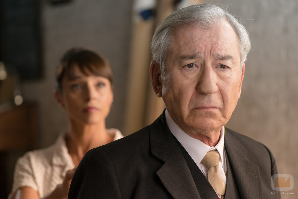 Emilio e Inés en 'Velvet'