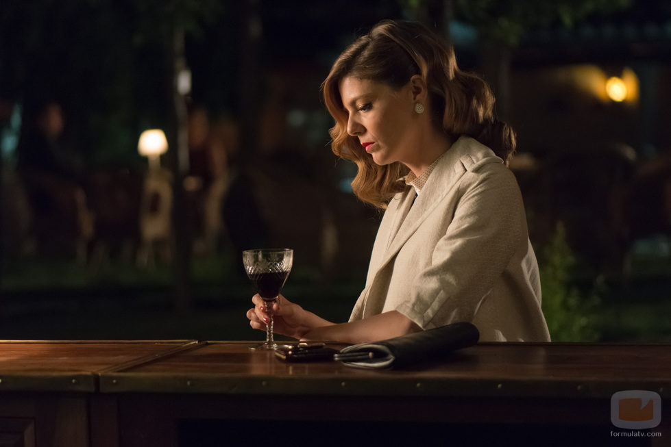 La soledad de Cristina en 'Velvet'