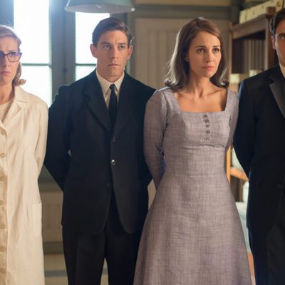 Ana, Rita, Pedro y Raúl juntos y muy unidos en 'Velvet'