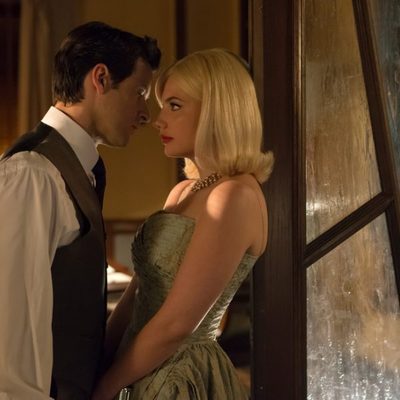 Enrique intenta besar a Patricia en 'Velvet'