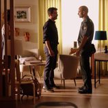 Héctor y el inspector en 'Mar de plástico'