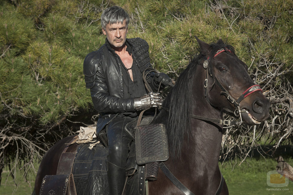El Comisario y su caballo en 'Águila Roja'