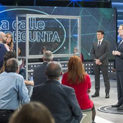 Mariano Rajoy en el centro del plató de 'LaSexta Noche'