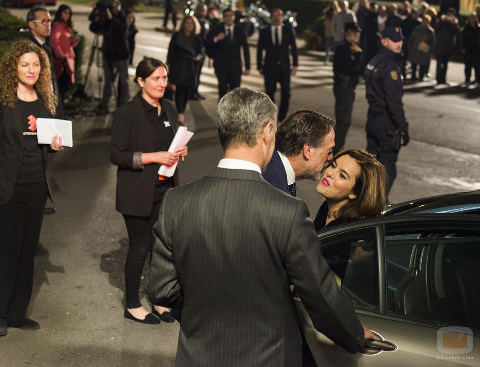 Soraya Sáenz de Santamaría llegando a los estudios de Atresmedia para asistir a '7d: el debate decisivo'