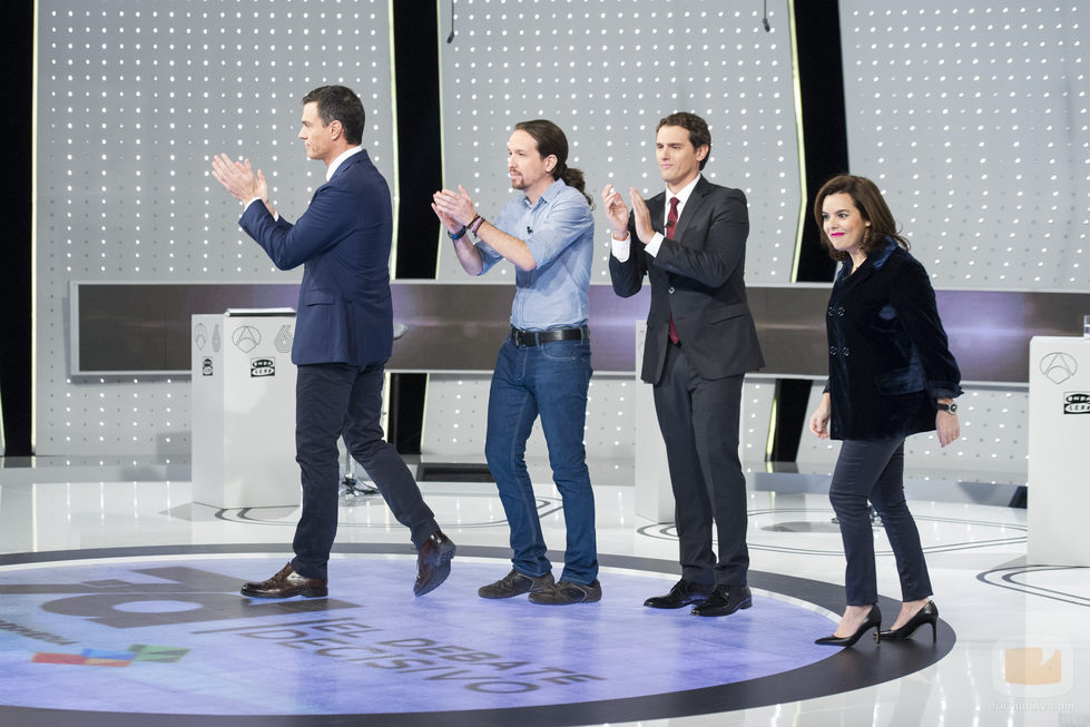 Los representantes de los partidos aplauden en '7d: el debate decisivo'