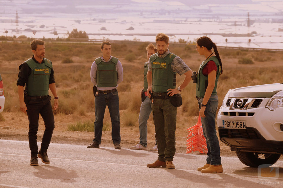Todo el equipo de la Guardia Civil de Campoamargo en 'Mar de plástico'