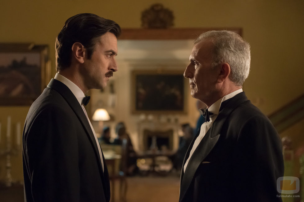 Mateo Ruiz se enfrenta a un desconocido en 'Velvet'